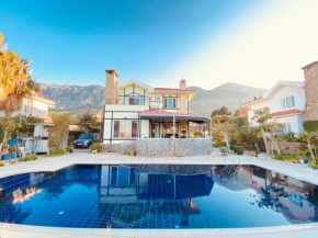4 Bedroom Deluxe Villa with Mountain and Sea View, Kyrenia